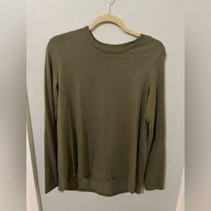 American eagle olive green light sweater